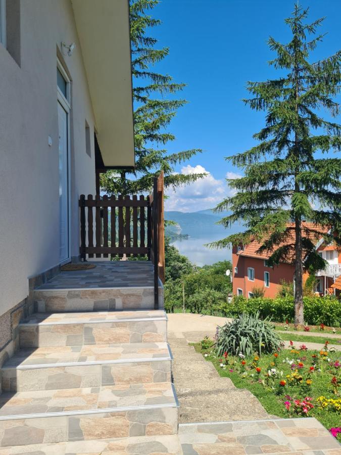 Apartmani Kuljanin Donji Milanovac Esterno foto