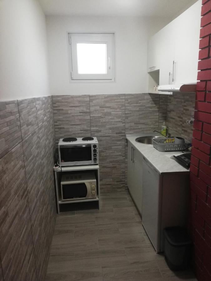 Apartmani Kuljanin Donji Milanovac Esterno foto